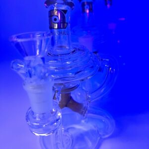 Cali Chill brand 8″ recycle Water Pipe but eye parts is glow and dark